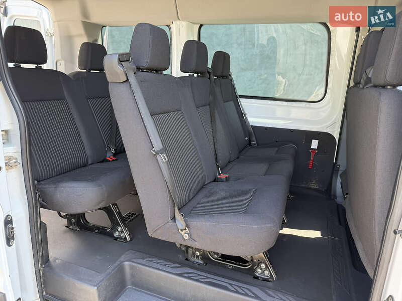 Микроавтобус Ford Transit 2017 в Тыврове