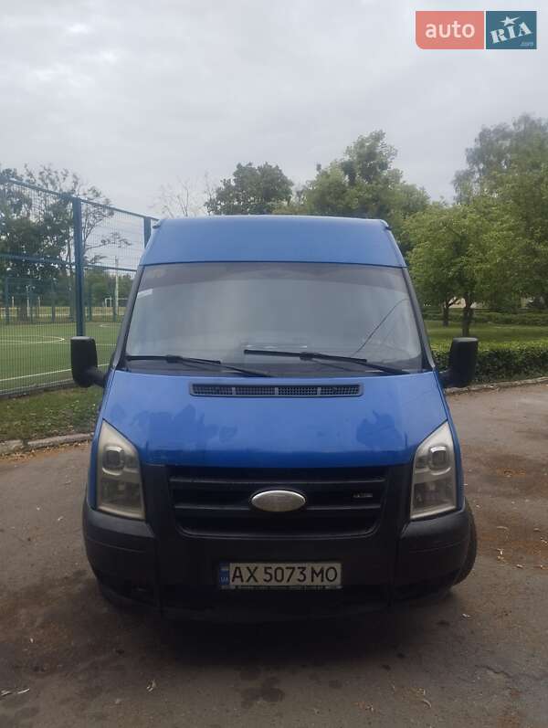 Грузовой фургон Ford Transit 2006 в 