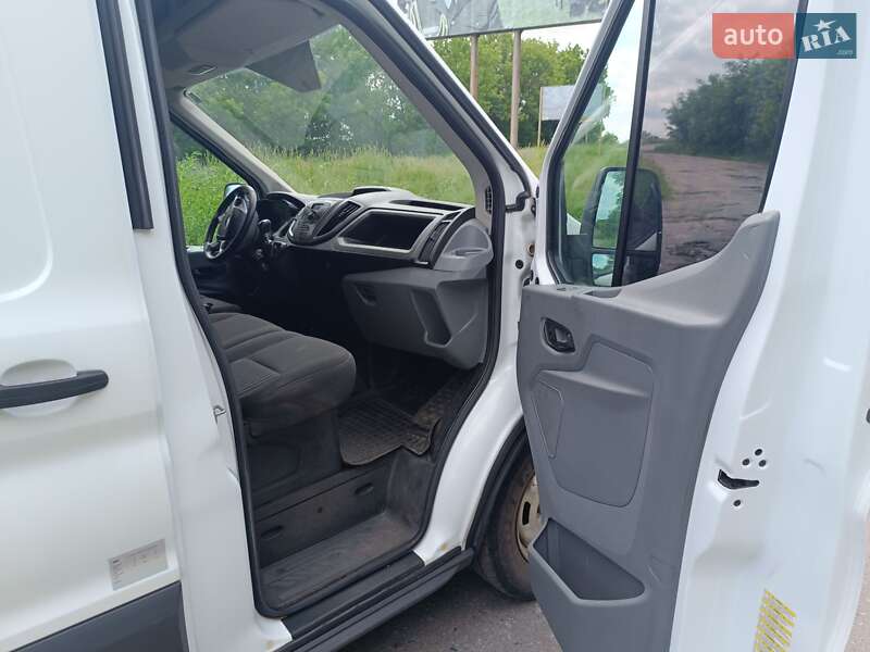 Грузовой фургон Ford Transit 2014 в Белополье