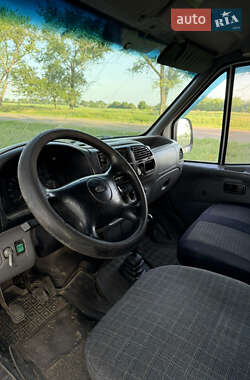 Грузовой фургон Ford Transit 1998 в 