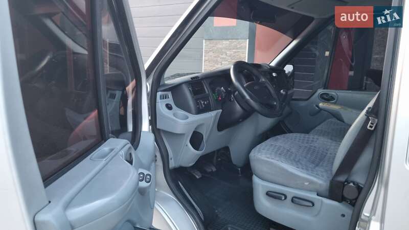 Микроавтобус Ford Transit 2006 в Тячеве