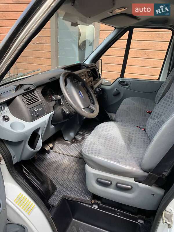 Вантажний фургон Ford Transit 2013 в Києві