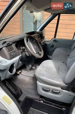 Грузовой фургон Ford Transit 2013 в 