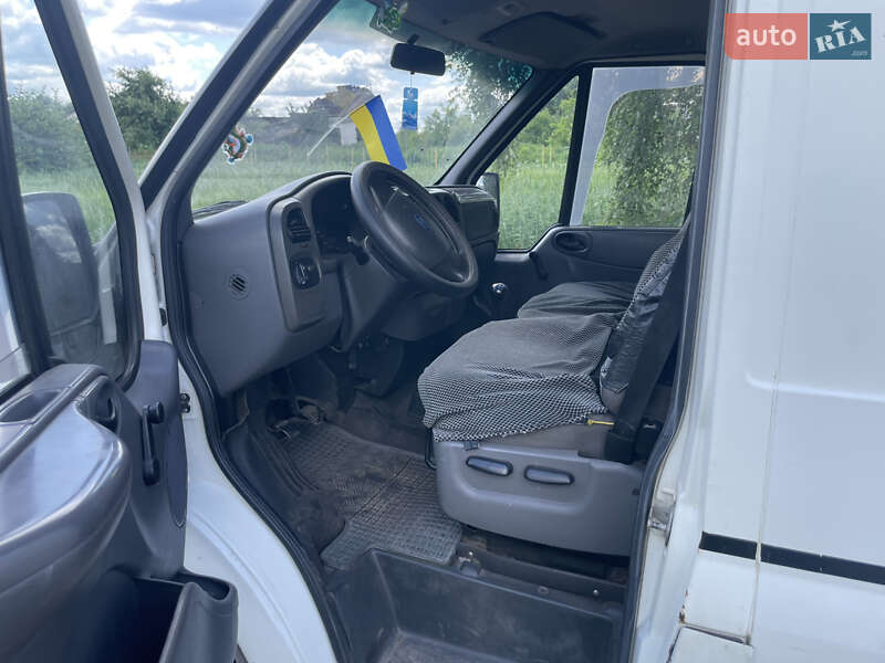 Грузовой фургон Ford Transit 2004 в Бобровице