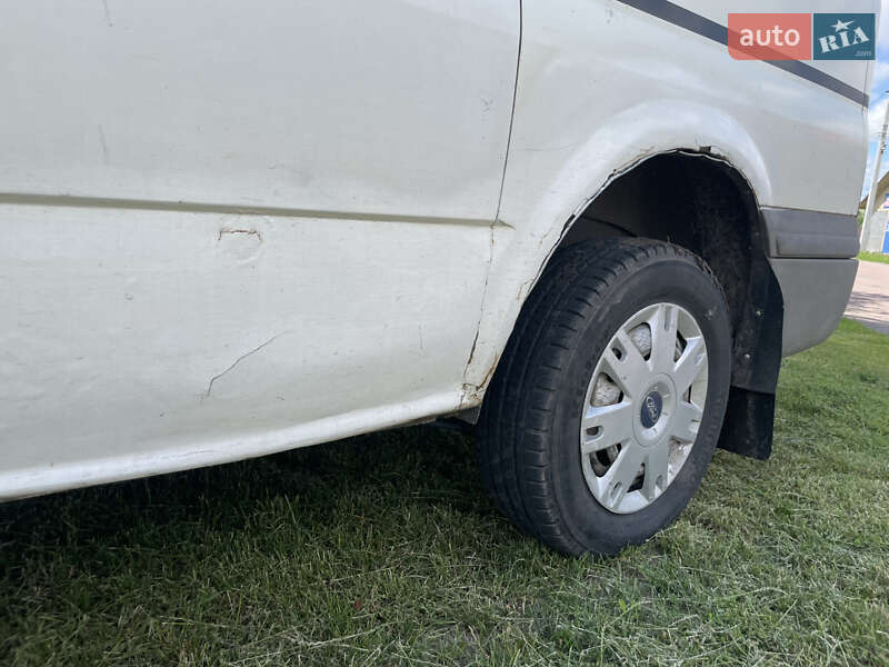 Грузовой фургон Ford Transit 2004 в Бобровице