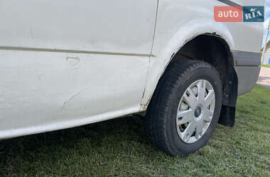 Грузовой фургон Ford Transit 2004 в 
