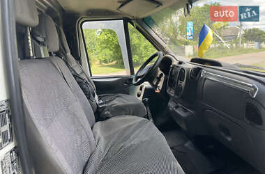 Грузовой фургон Ford Transit 2004 в 