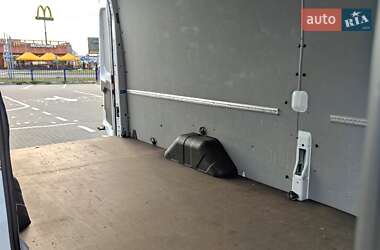 Грузовой фургон Ford Transit 2018 в 