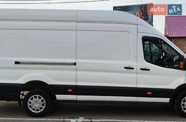 Грузовой фургон Ford Transit 2018 в 