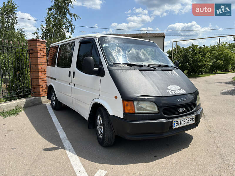 Грузовой фургон Ford Transit 1999 в 