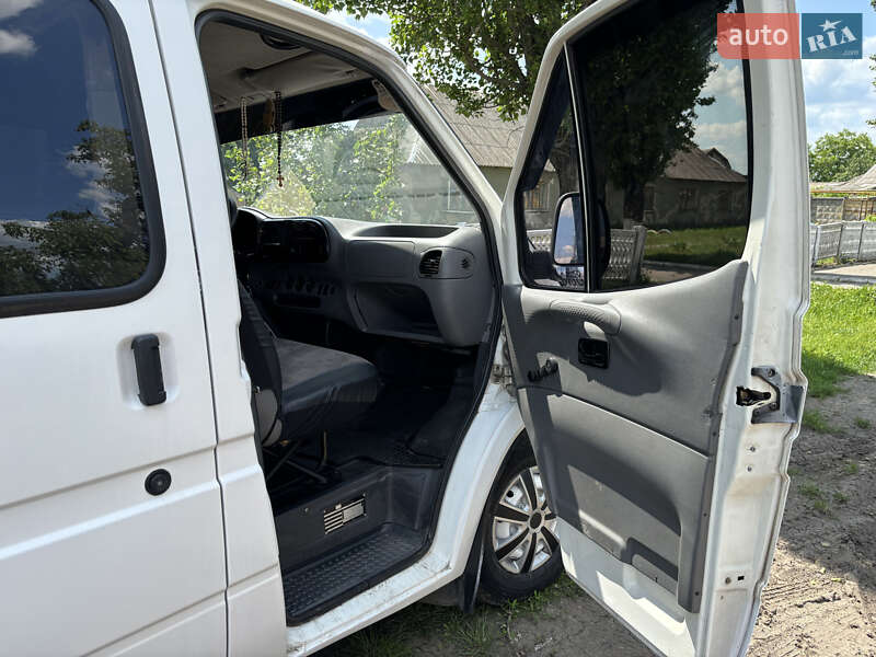 Вантажний фургон Ford Transit 1999 в Роздільній