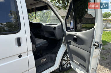 Грузовой фургон Ford Transit 1999 в 