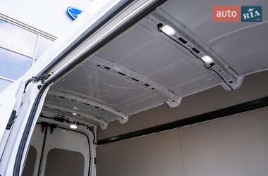 Грузовой фургон Ford Transit 2023 в 