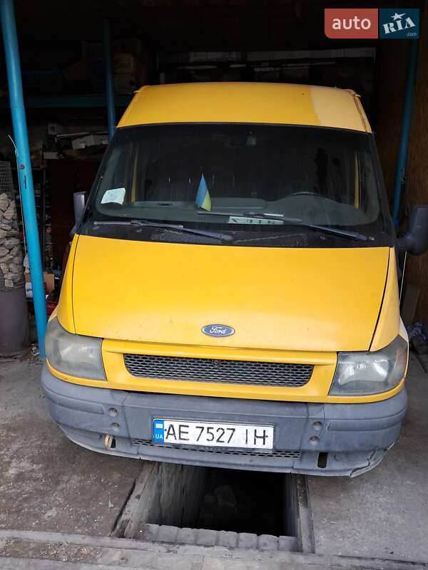 Ford Transit 2000