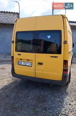 Грузовой фургон Ford Transit 2000 в 