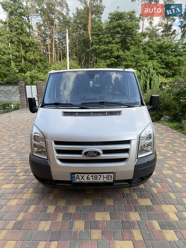 Грузовой фургон Ford Transit 2011 в Киеве