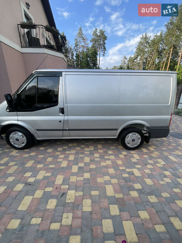 Грузовой фургон Ford Transit 2011 в Киеве