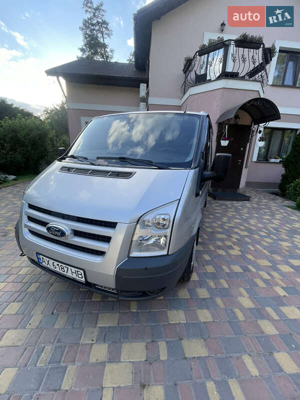 Грузовой фургон Ford Transit 2011 в Киеве