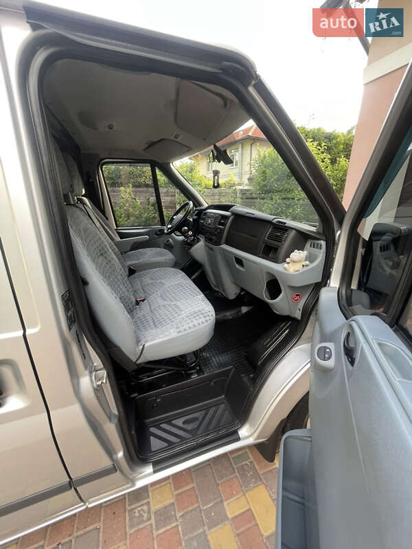 Грузовой фургон Ford Transit 2011 в Киеве
