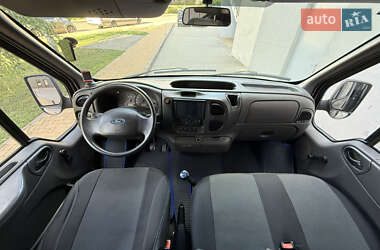 Грузопассажирский фургон Ford Transit 2005 в 