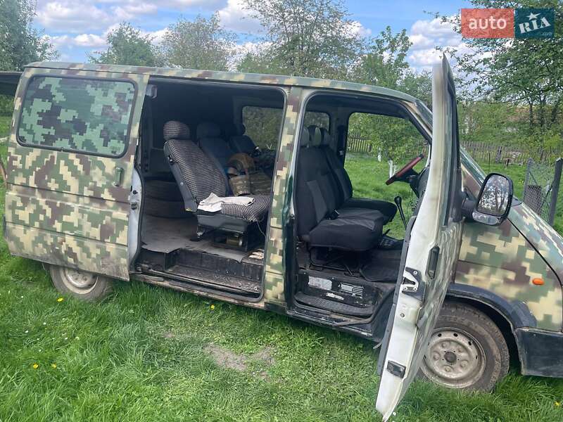 Микроавтобус Ford Transit 2000 в Львове