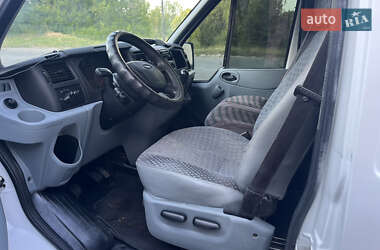 Грузовой фургон Ford Transit 2006 в 