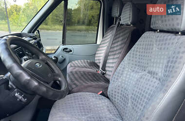 Грузовой фургон Ford Transit 2006 в 