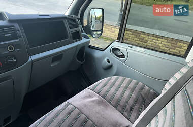 Грузовой фургон Ford Transit 2006 в 