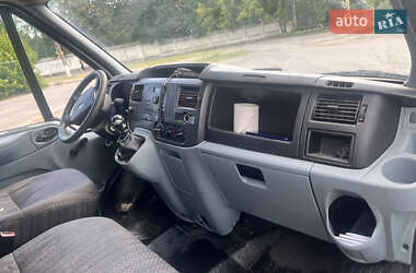 Грузовой фургон Ford Transit 2007 в 