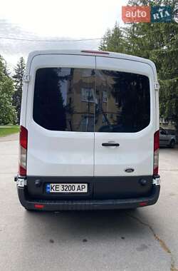 Грузовой фургон Ford Transit 2015 в 
