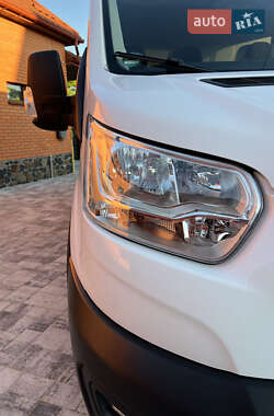 Грузовой фургон Ford Transit 2020 в 