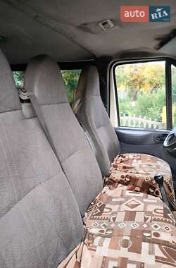 Вантажопасажирський фургон Ford Transit 2004 в 