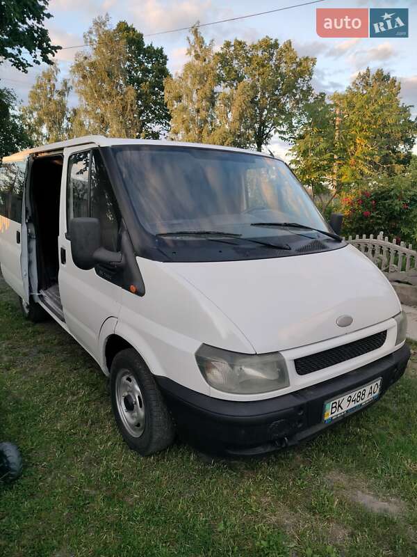 Грузопассажирский фургон Ford Transit 2004 в Рокитном