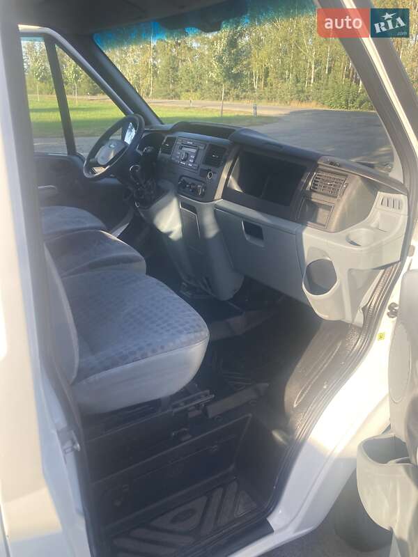 Вантажний фургон Ford Transit 2011 в Києві