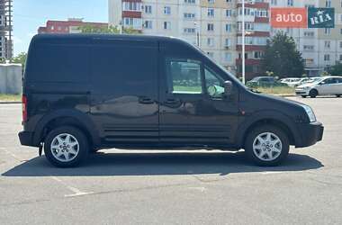 Грузовой фургон Ford Transit 2003 в 