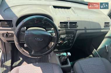 Грузовой фургон Ford Transit 2003 в 