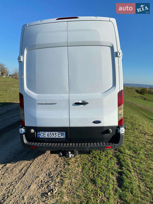 Грузовой фургон Ford Transit 2014 в Новоселице