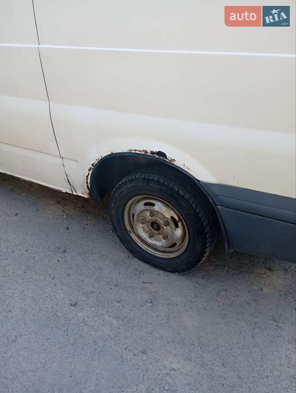 Грузовой фургон Ford Transit 2004 в Шепетовке