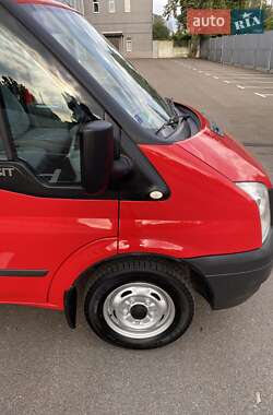 Грузовой фургон Ford Transit 2012 в 
