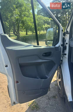 Вантажопасажирський фургон Ford Transit 2016 в 