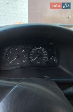 Вантажний фургон Ford Transit 2002 в 