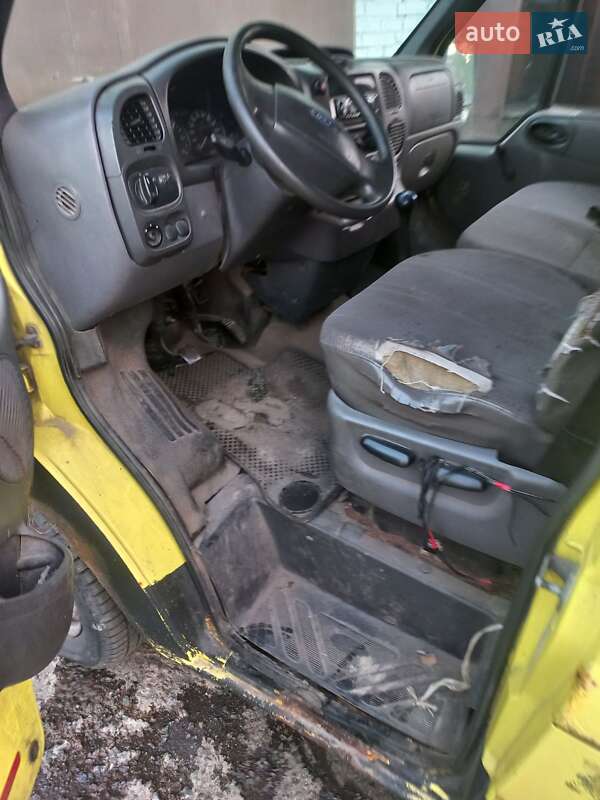 Вантажний фургон Ford Transit 2002 в Києві