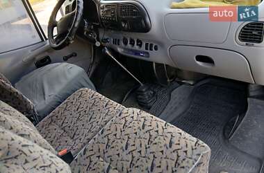 Микроавтобус Ford Transit 2000 в 