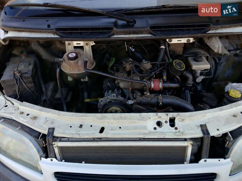 Микроавтобус Ford Transit 2000 в Гадяче