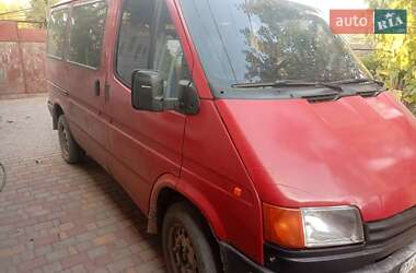 Вантажопасажирський фургон Ford Transit 1988 в 