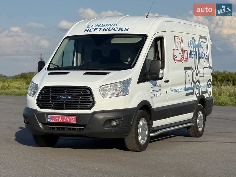 Вантажний фургон Ford Transit 2017 в Радивиліві