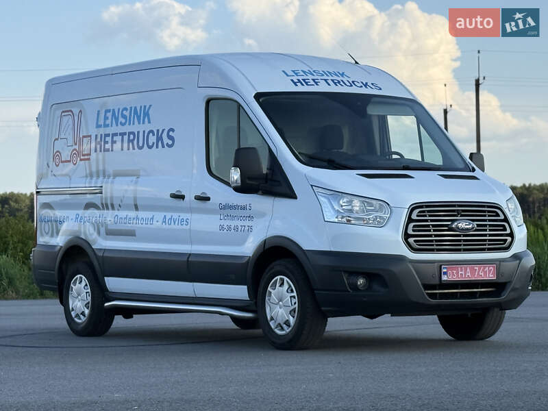 Вантажний фургон Ford Transit 2017 в Радивиліві