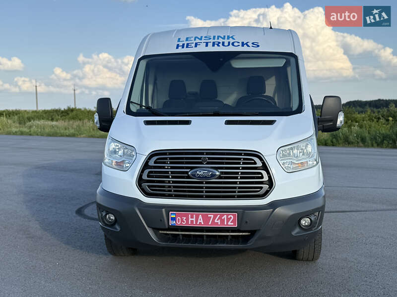 Вантажний фургон Ford Transit 2017 в Радивиліві