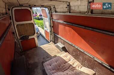 Вантажний фургон Ford Transit 2005 в 