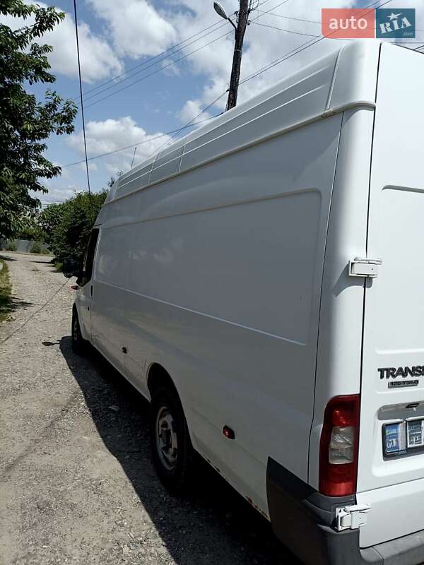 Вантажний фургон Ford Transit 2012 в Чернівцях